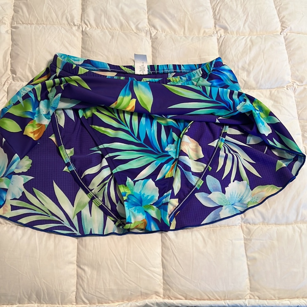2 piece Tankini & skirt swimsuit - Picture 3 of 8